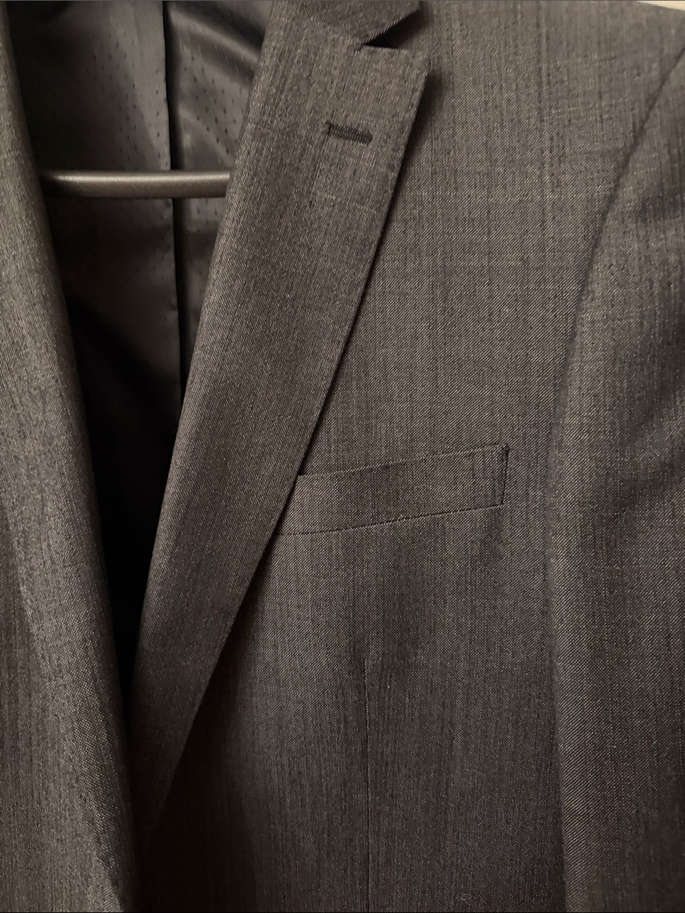 Mantoni Men's Dark Gray Two-Button Notch Lapel Suit Jacket - Picture 3 of 10